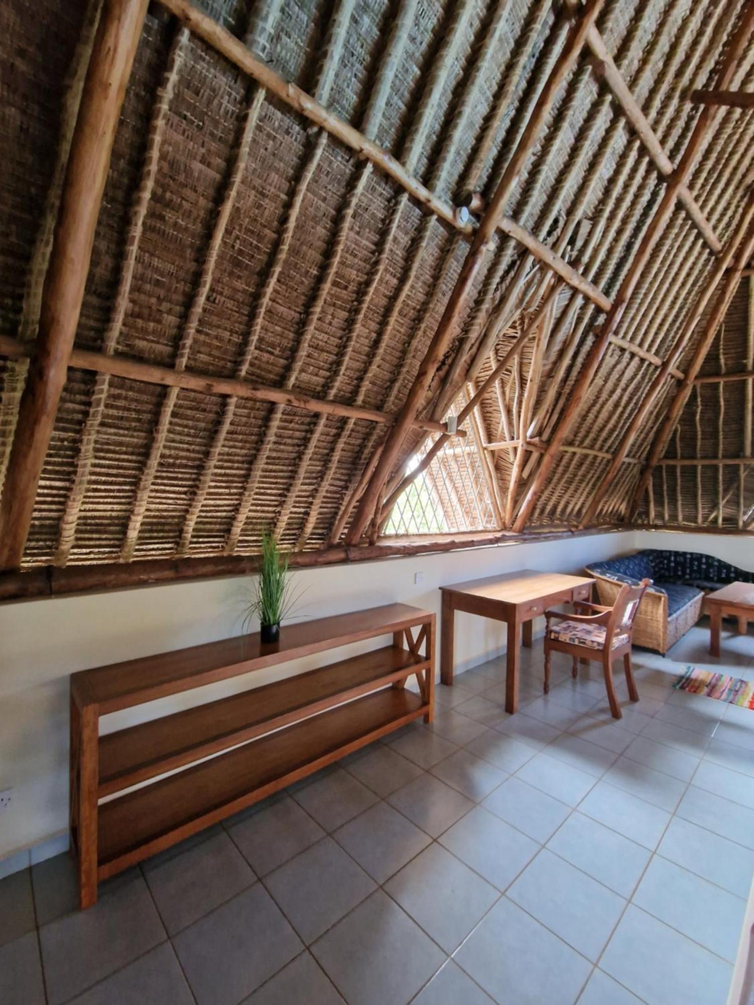 Paradiesische Villa Maisha Mazuri Mit Pool. Terrasse Und Personal Diani Beach Exterior foto