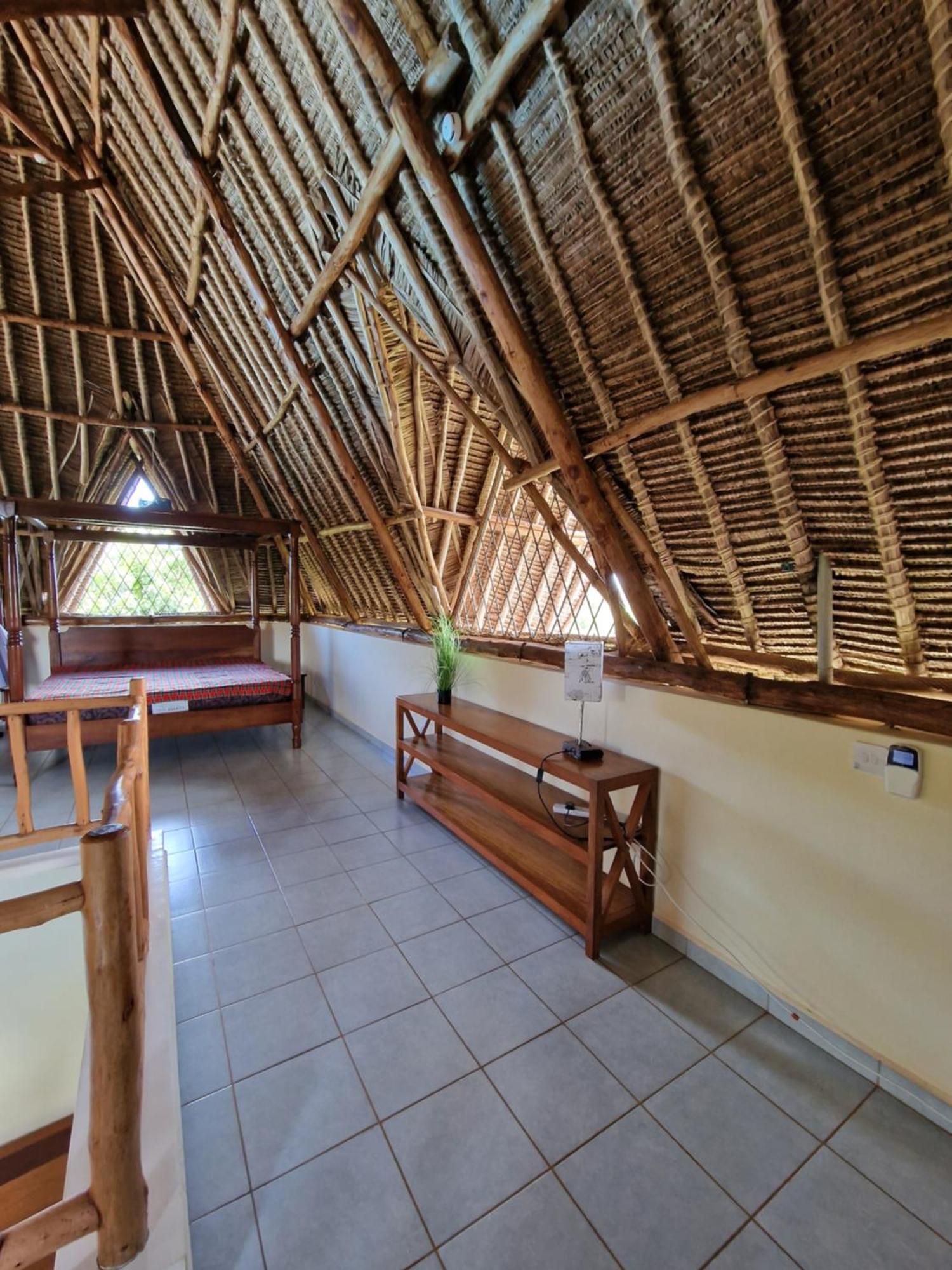 Paradiesische Villa Maisha Mazuri Mit Pool. Terrasse Und Personal Diani Beach Exterior foto