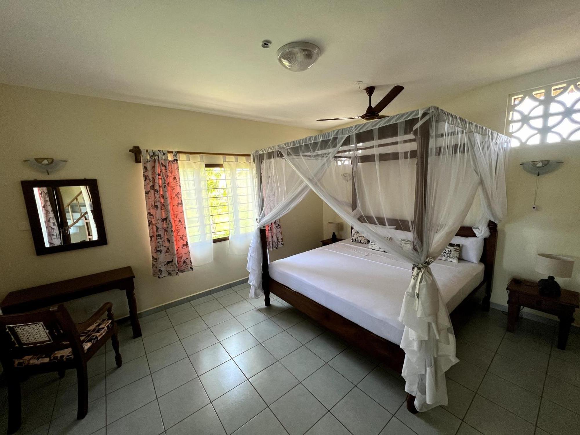 Paradiesische Villa Maisha Mazuri Mit Pool. Terrasse Und Personal Diani Beach Exterior foto