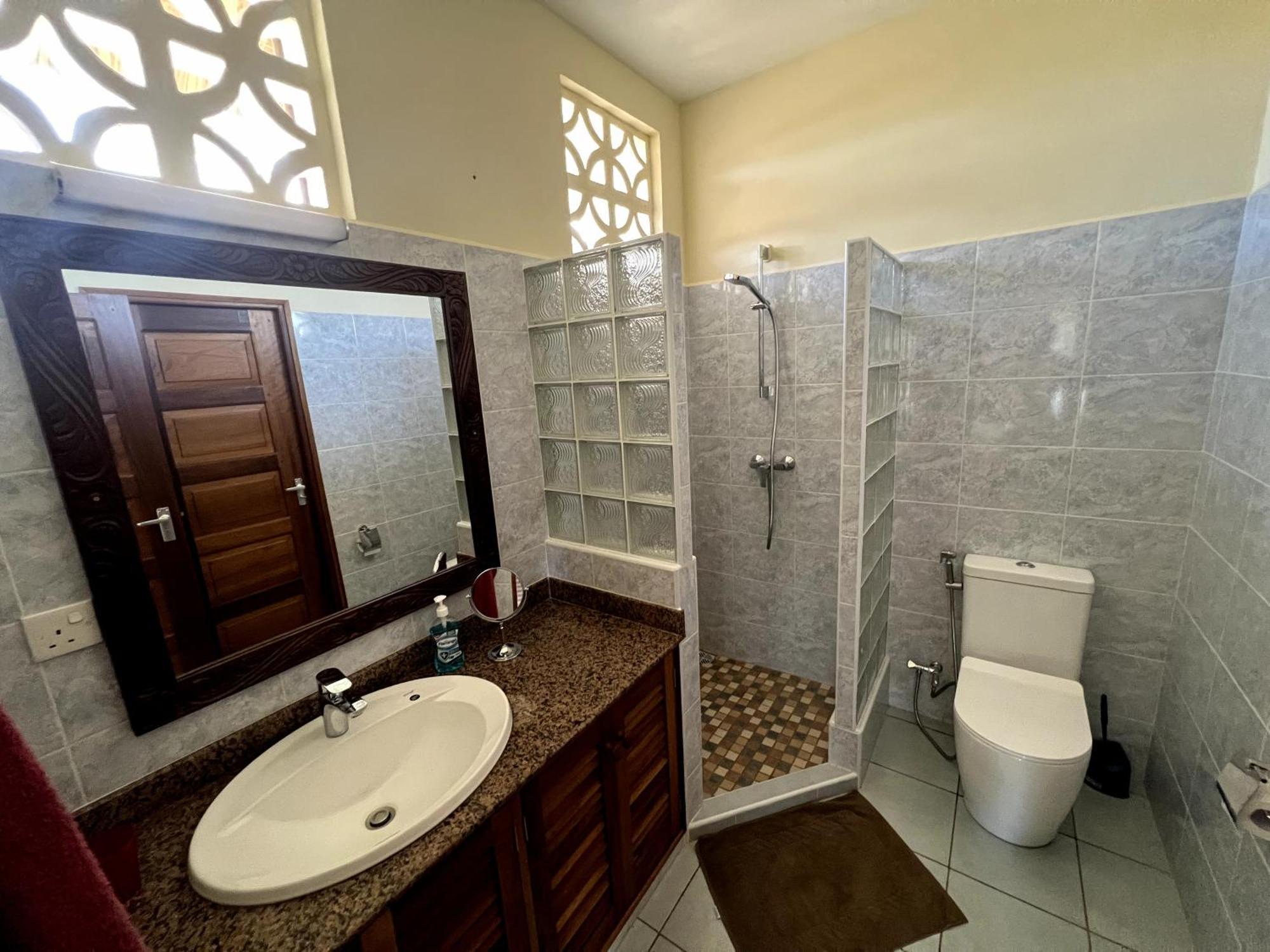 Paradiesische Villa Maisha Mazuri Mit Pool. Terrasse Und Personal Diani Beach Exterior foto