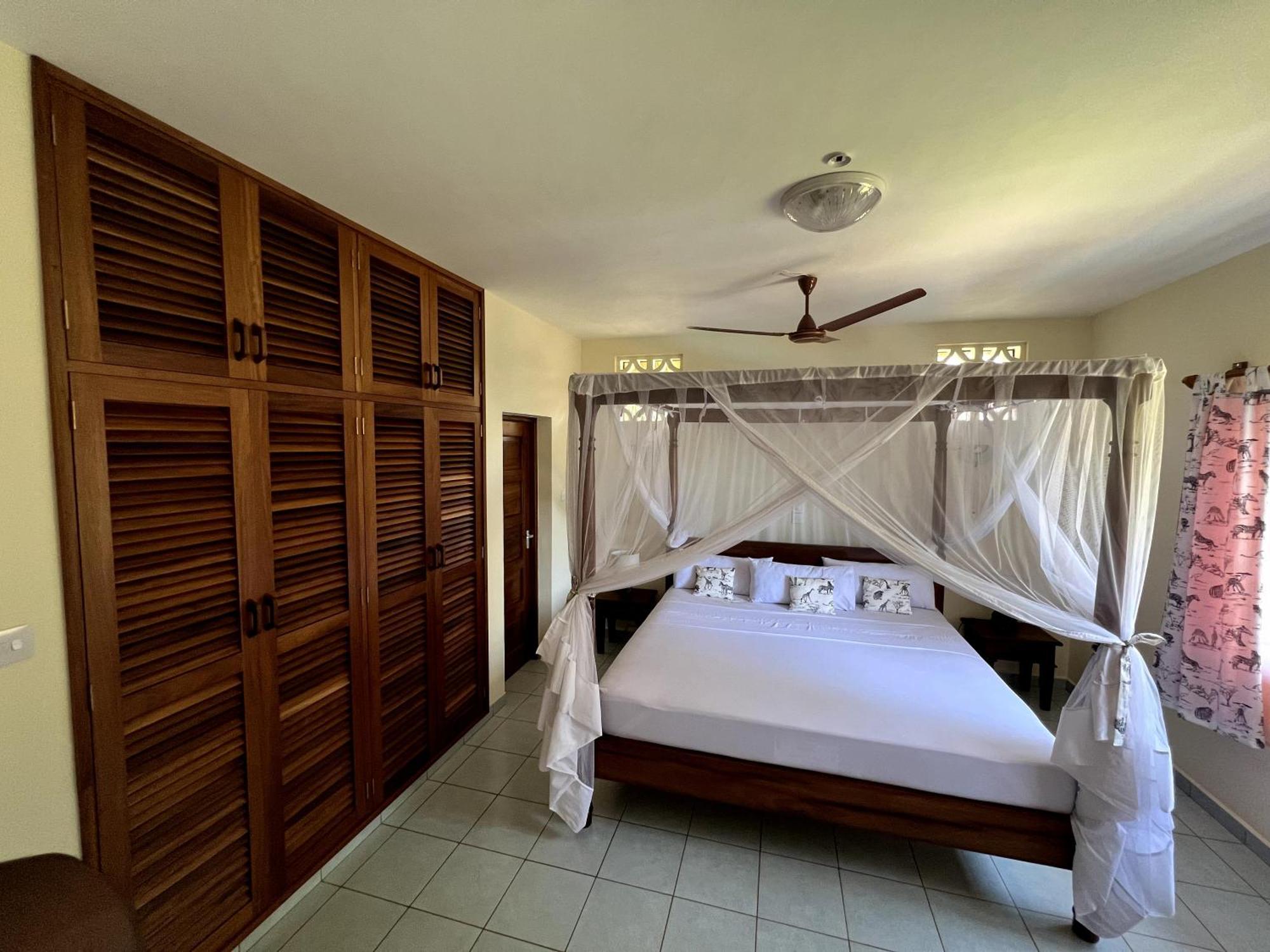 Paradiesische Villa Maisha Mazuri Mit Pool. Terrasse Und Personal Diani Beach Exterior foto