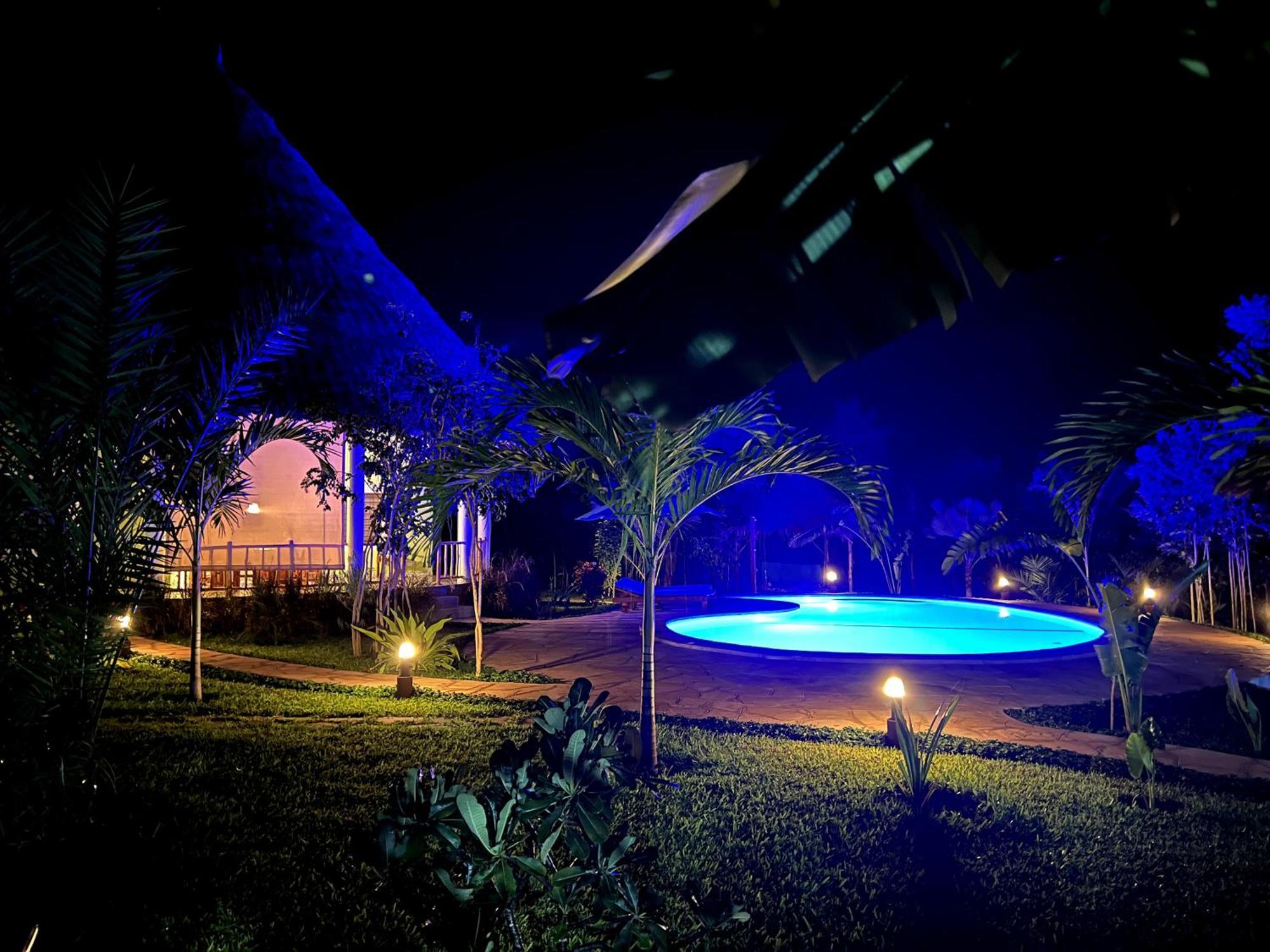Paradiesische Villa Maisha Mazuri Mit Pool. Terrasse Und Personal Diani Beach Exterior foto