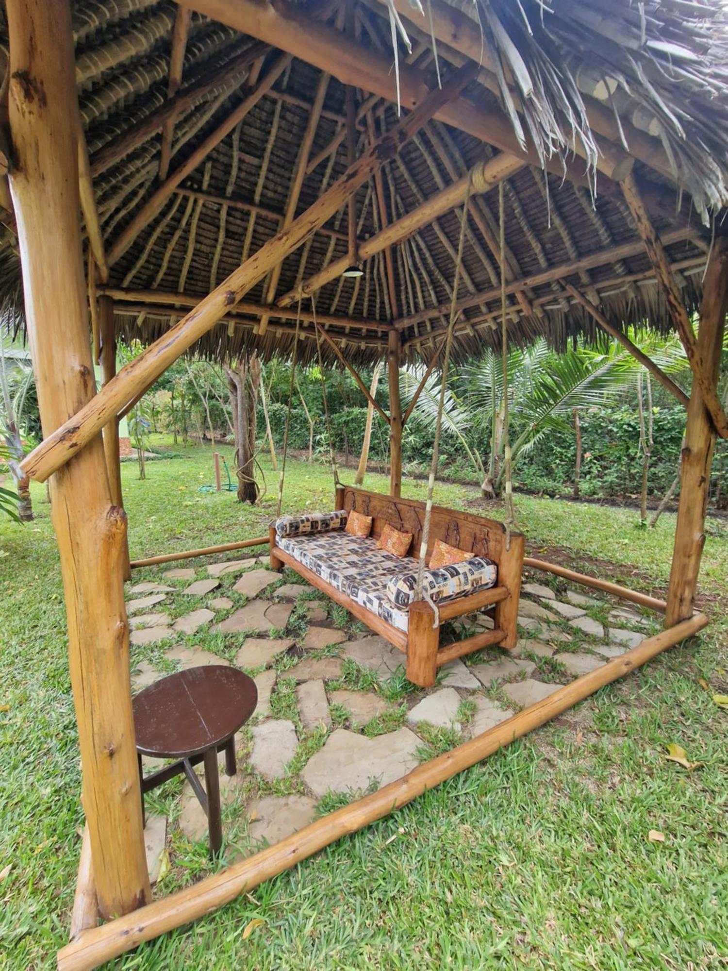 Paradiesische Villa Maisha Mazuri Mit Pool. Terrasse Und Personal Diani Beach Exterior foto