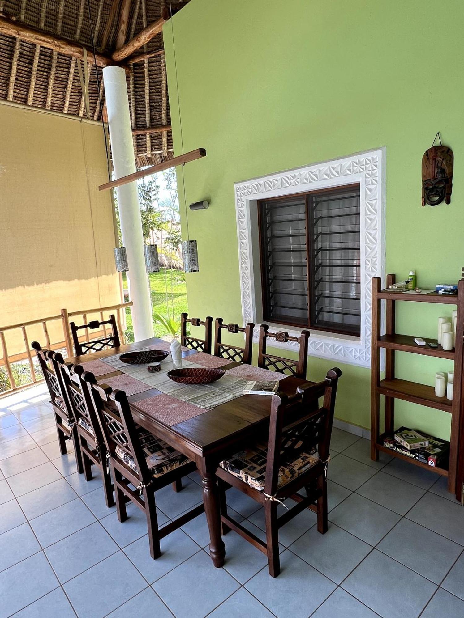 Paradiesische Villa Maisha Mazuri Mit Pool. Terrasse Und Personal Diani Beach Exterior foto